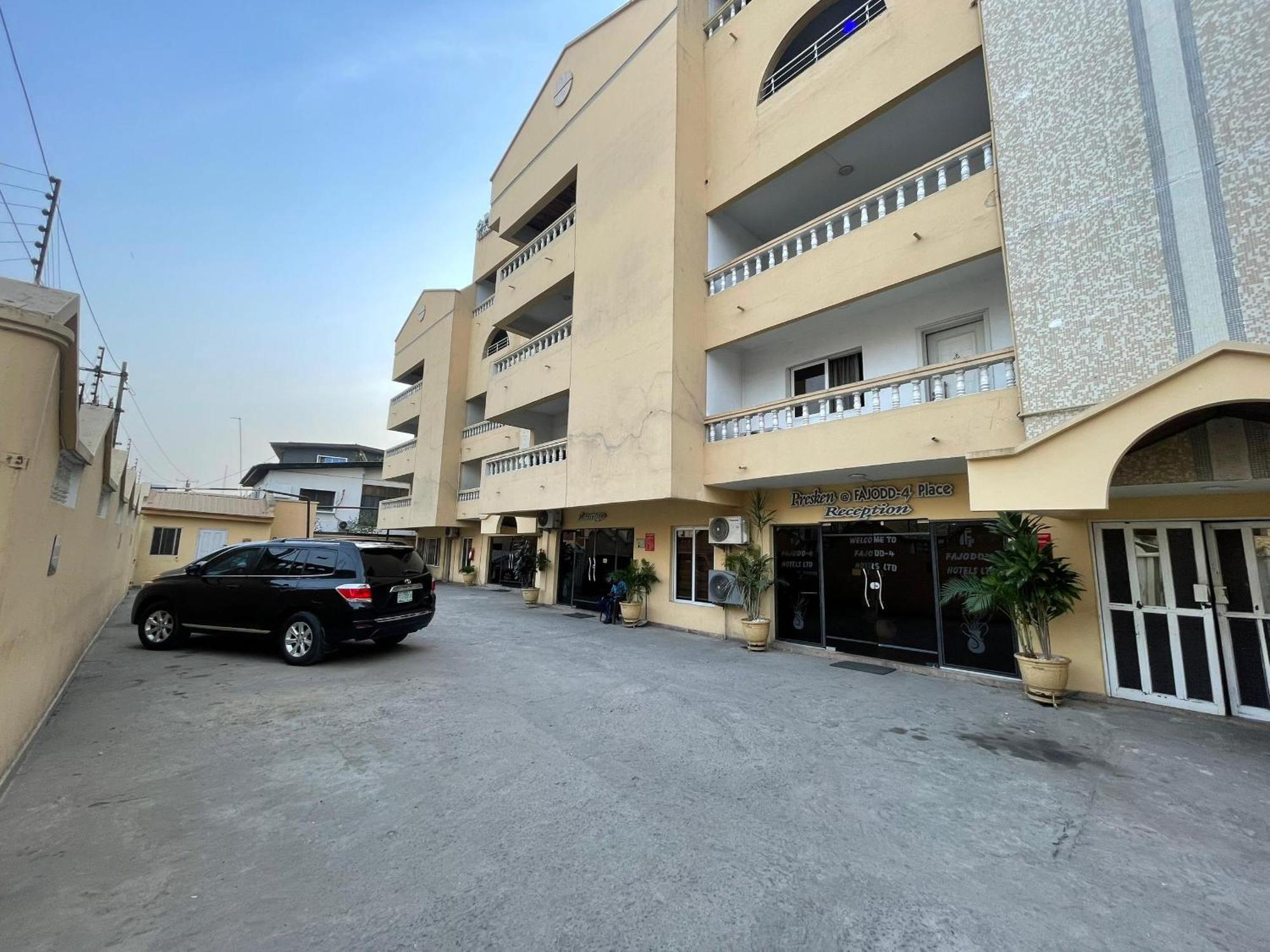 Presken Hotels @Fajodd-4 Ikeja Exterior foto
